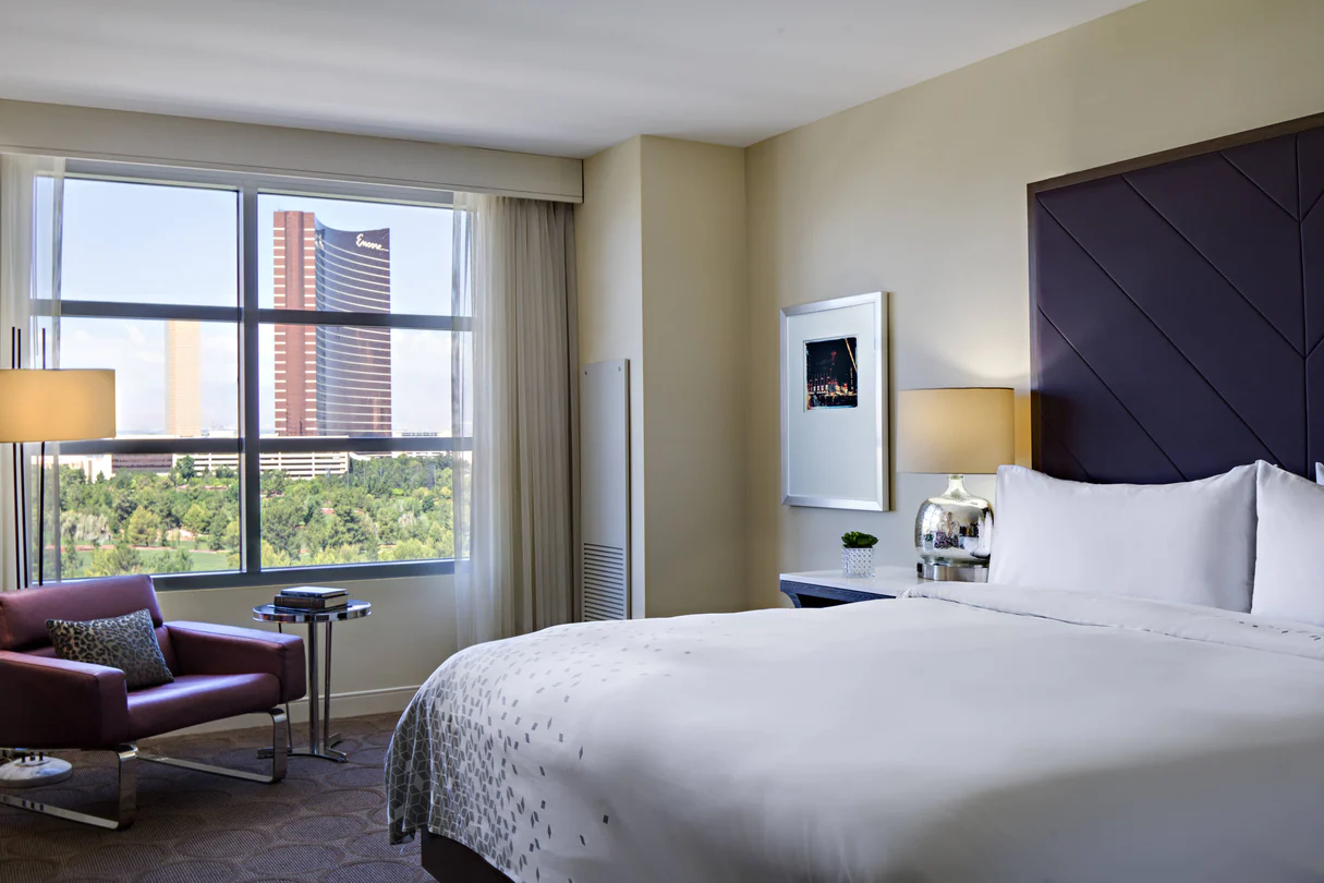 lasbr-guestroom-0085-hor-clsc