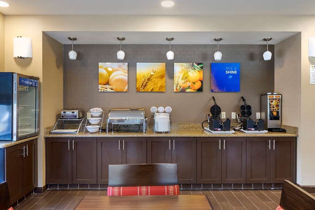 breakfast-bar