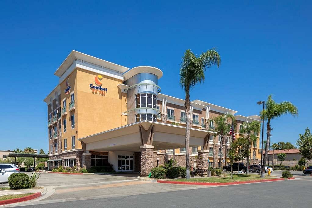 hotel-exterior